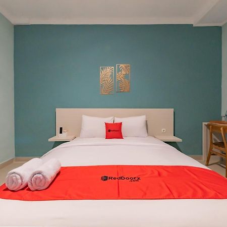 Reddoorz Plus Near Surapati Core Bandung Exterior photo