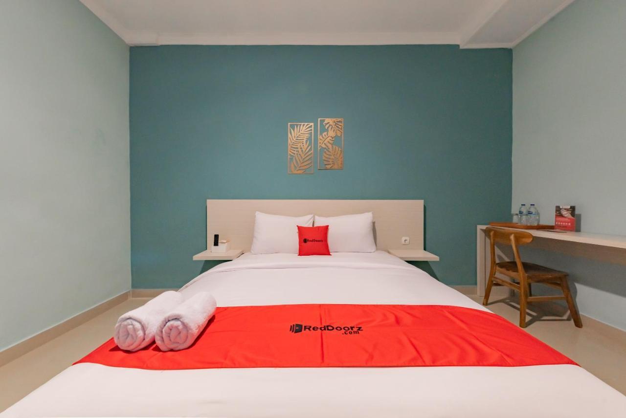 Reddoorz Plus Near Surapati Core Bandung Exterior photo